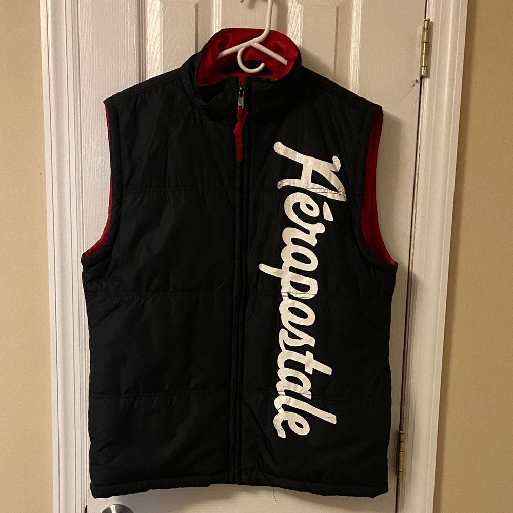 Aeropostale Black Vest with Red Lining Men’s XL